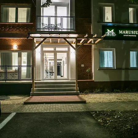 Lägenhet Marusius Apartmanhaz Makó