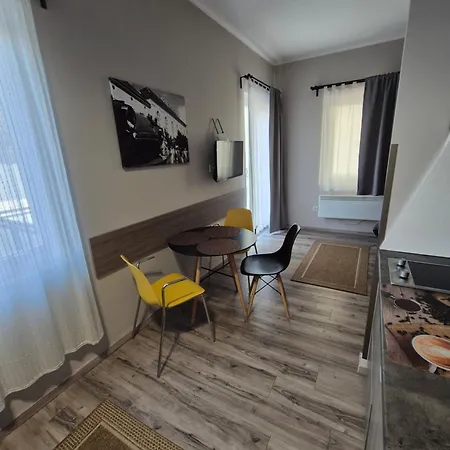 Apartment Marusius Apartmanhaz *