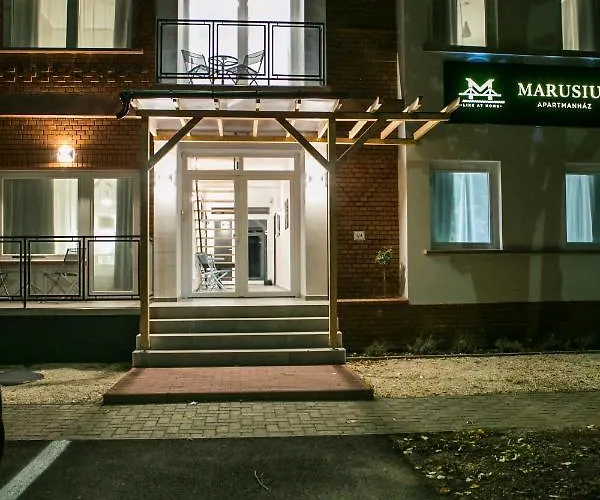 Lägenhet Marusius Apartmanhaz Makó